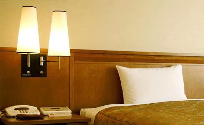 แทรเวลลอดจ์ ลอนดอน เทดดิงตัน Hotel ภายนอก รูปภาพ